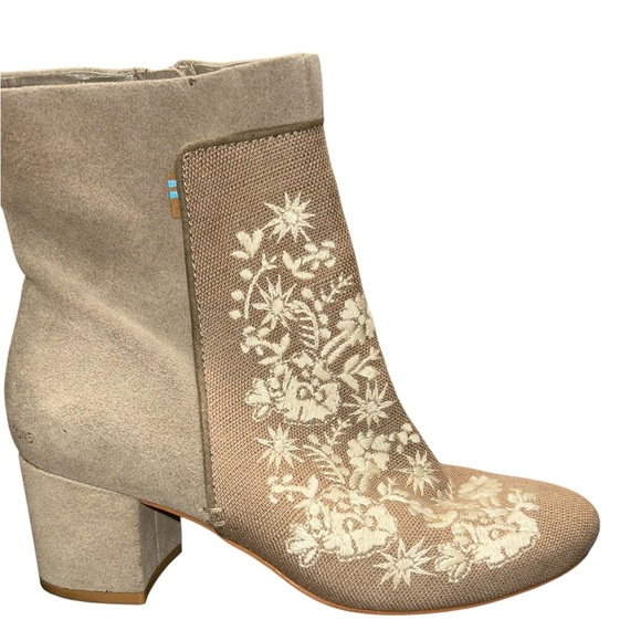 Toms Evie Floral Embroidered Suede Canvas Block Heel Boot Taupe Women's Size 7.5 - Picture 12 of 13